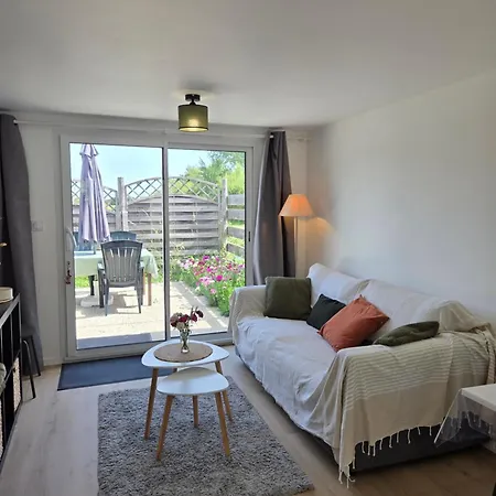 Petite Maison Des Bords De Loire Les Rosiers