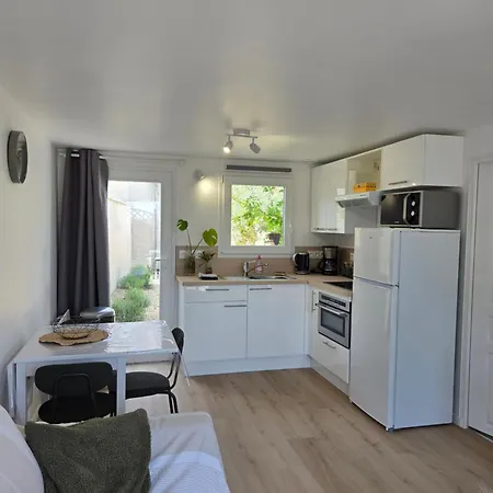Petite Maison Des Bords De Loire Les Rosiers